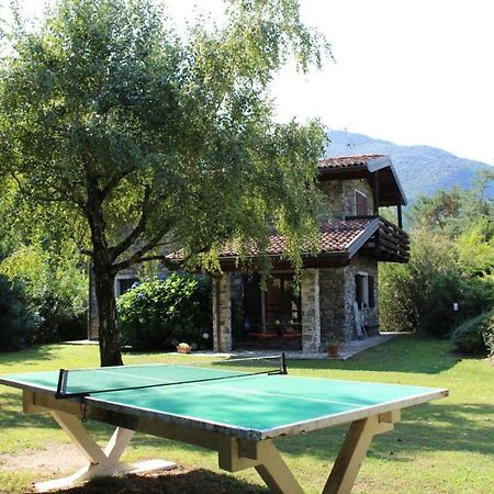 Villa Erica con piscina privata sul lago di Como Colico Esterno foto